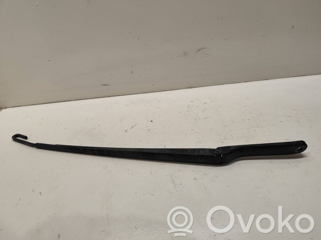 BMW X5 E53 Front wiper blade arm 
