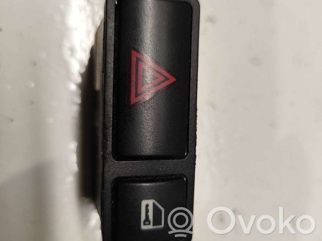 Botón interruptor de luz de peligro   61318368920