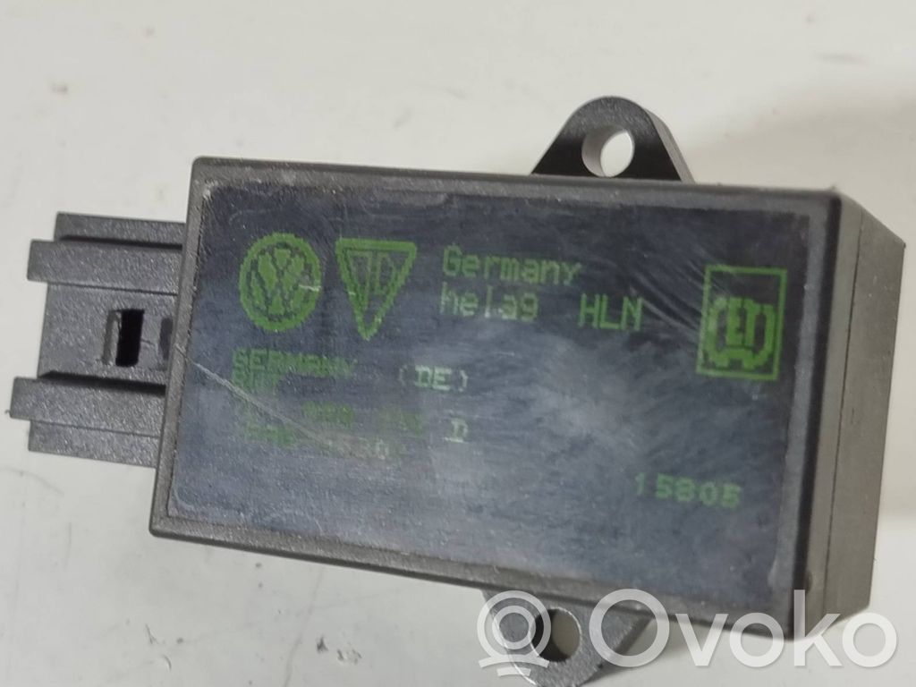 Moduł / Przekaźnik podgrzewania foteli   7L0959772D,15805