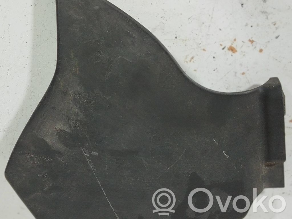 Volkswagen PASSAT B5 Kita variklio skyriaus detalė 