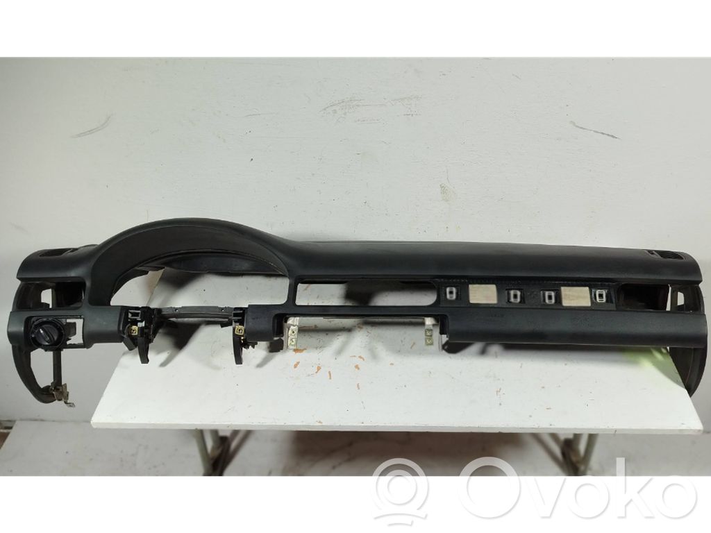 Panel de instrumentos   4B1857067