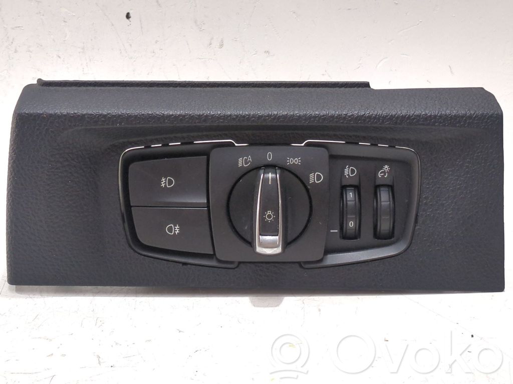 Panel lighting control switch