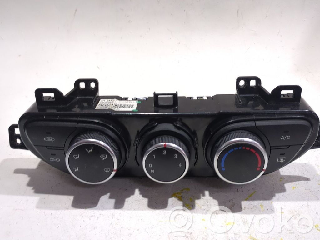Hyundai i10 Panel klimatyzacji 
