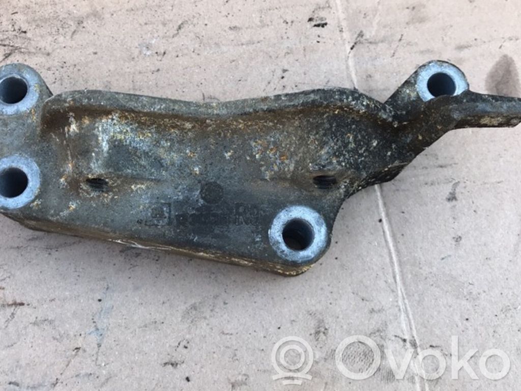 Opel Zafira C Engine mounting bracket 