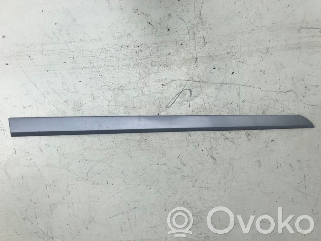 Opel Astra H Listón embellecedor de la puerta delantera (moldura) 