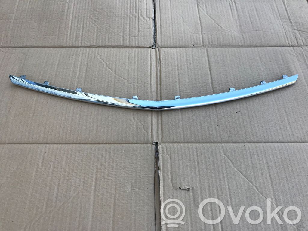 Opel Insignia A Etupuskurin ylempi jäähdytinsäleikkö 
