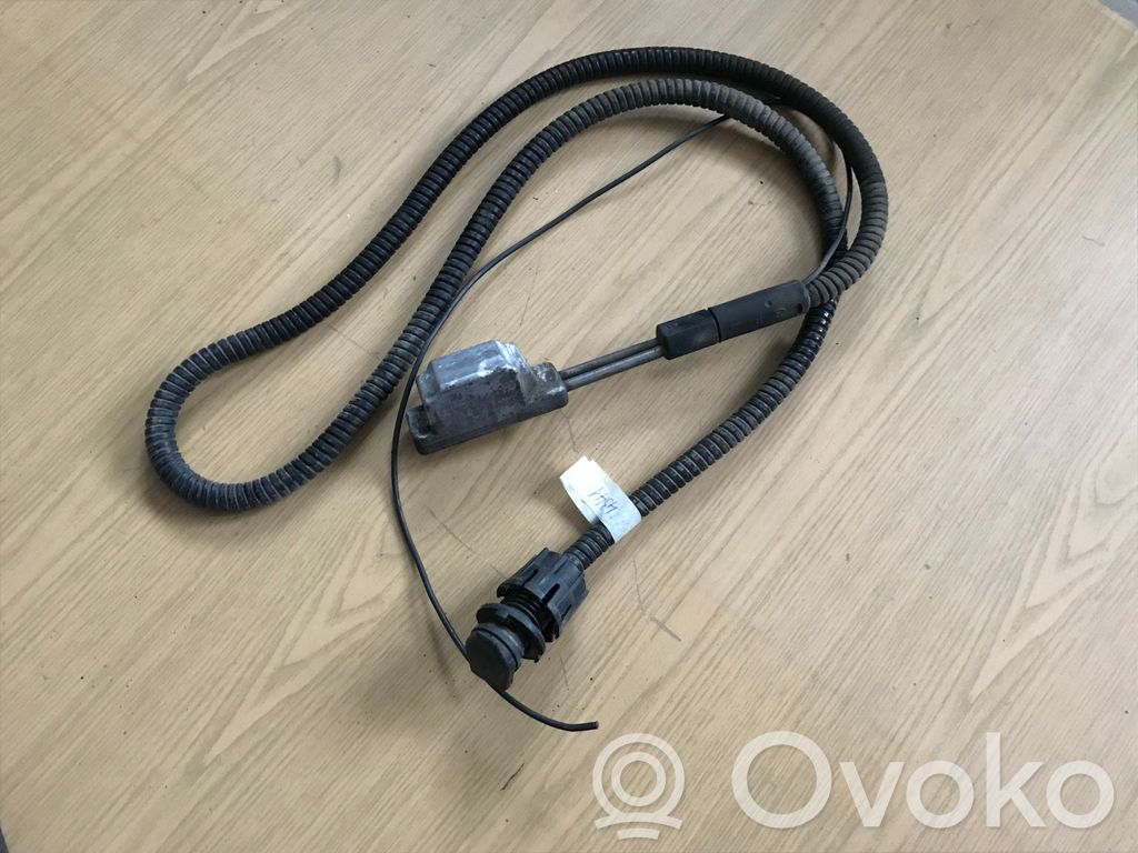 Electric engine pre-heating system (optional)   B460801