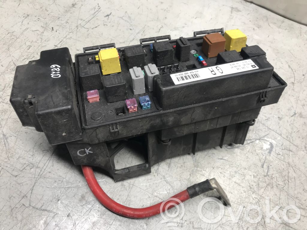 Opel Zafira B Módulo de fusible 