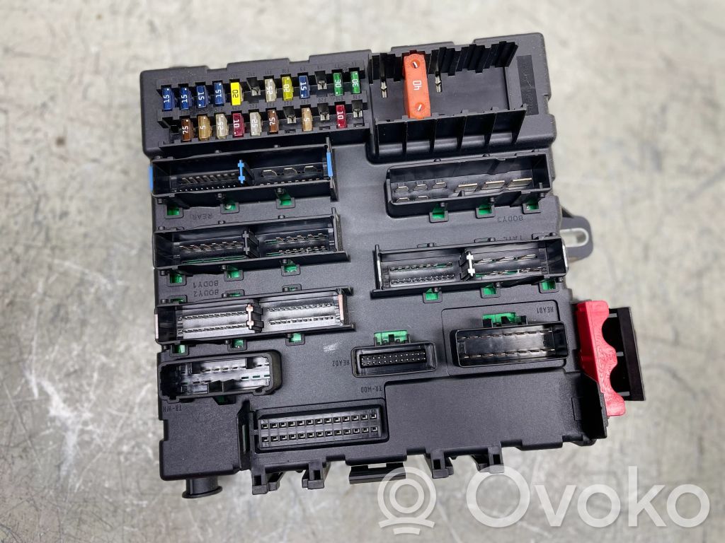 Opel Vectra C Fuse module 