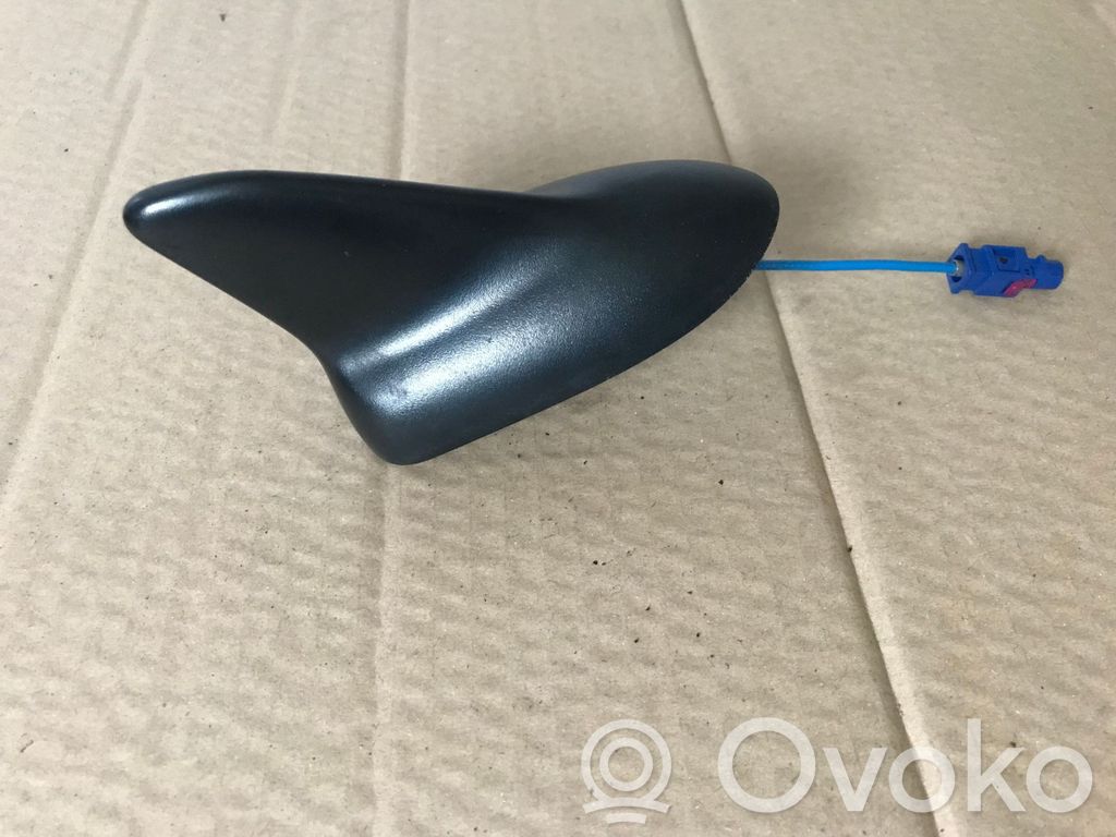 Opel Astra J Aerial GPS antenna 