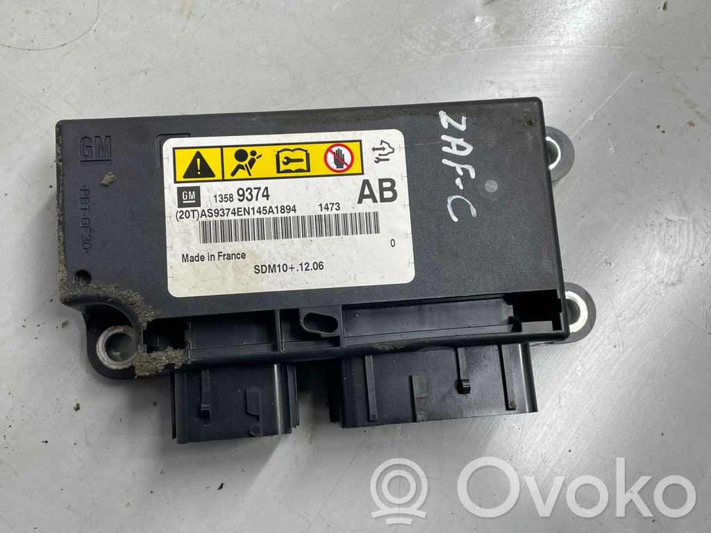 Opel Zafira C Airbag control unit/module 