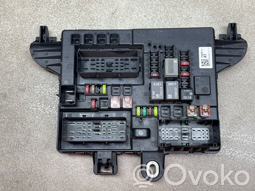Opel Insignia A Fuse module 