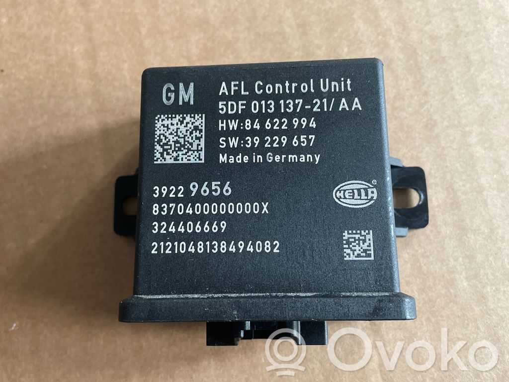 Opel Insignia B Xenon valdymo blokas 