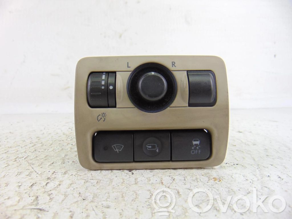Wing mirror switch   MANDORETROVISOR