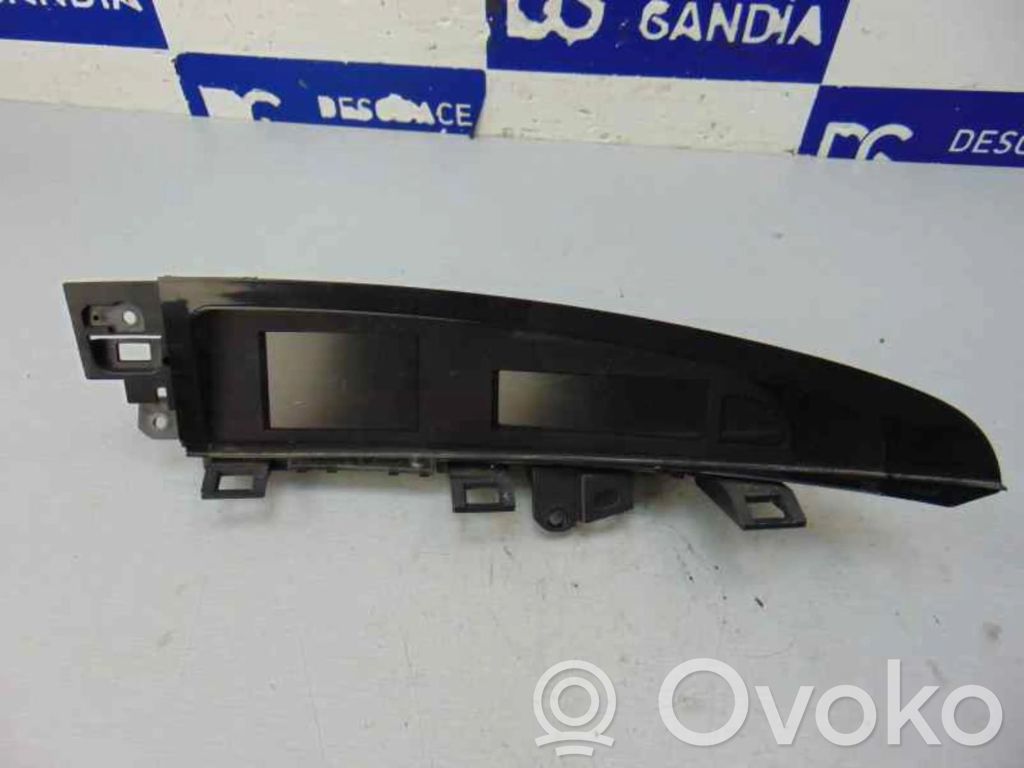 Mazda 6 Screen/display/small screen 