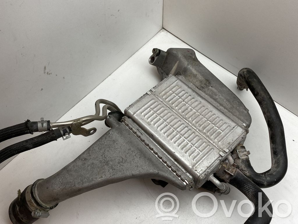 Toyota Auris E210 Interkūlerio radiatorius 