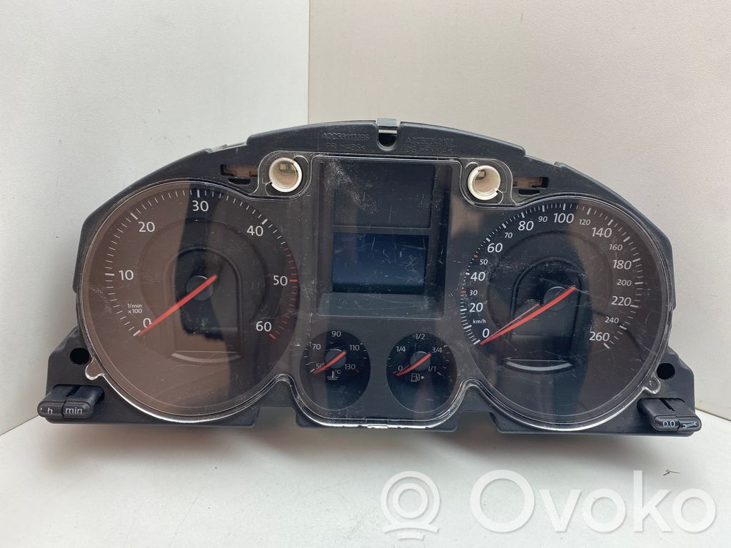 Volkswagen PASSAT B6 Speedometer (instrument cluster) 