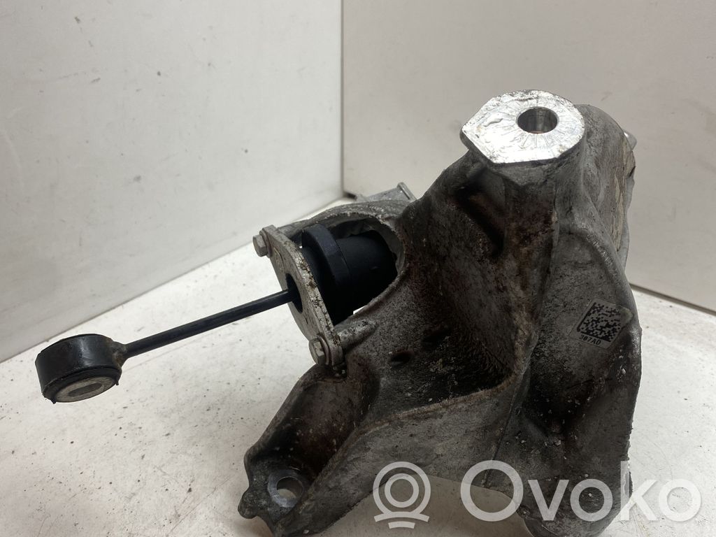Audi A4 S4 B9 Engine mounting bracket 