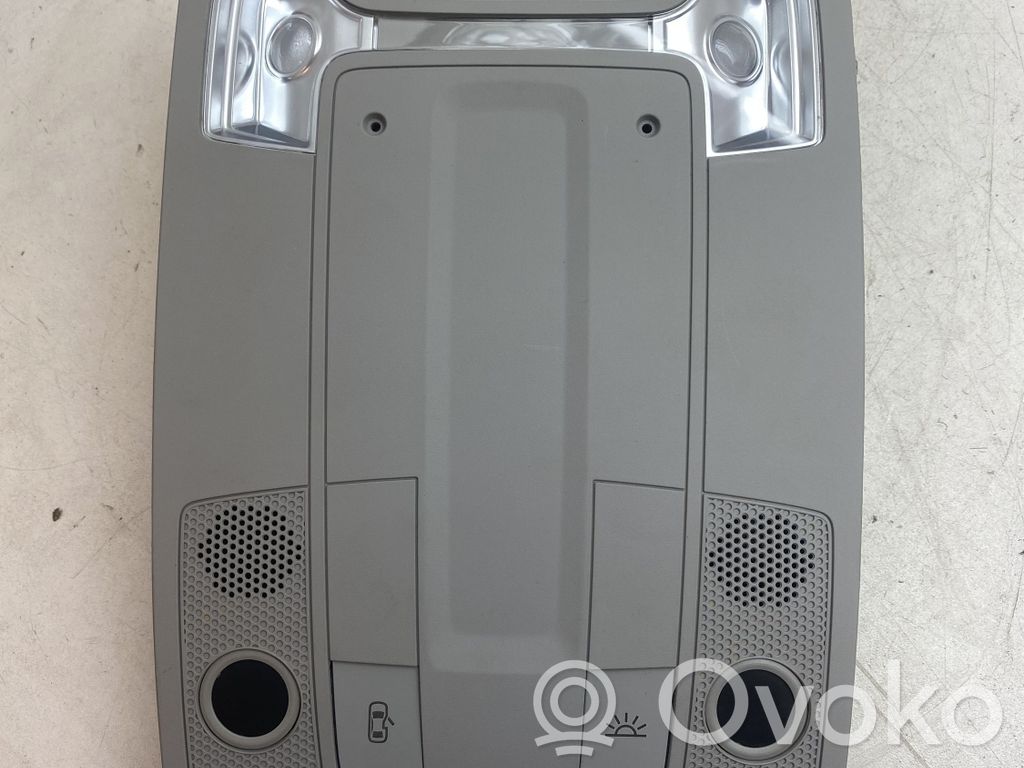 Audi Q2 - Front seat light 