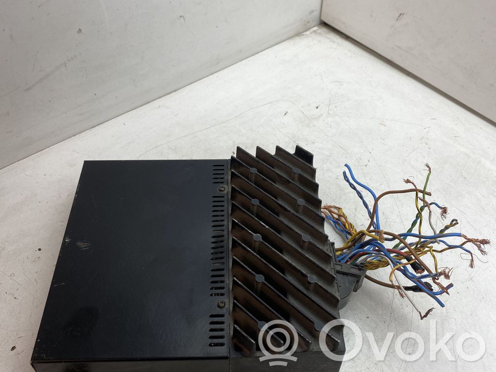 BMW 5 E39 Garso stiprintuvas 