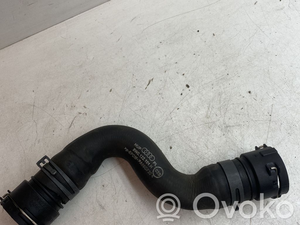 Audi A4 S4 B9 Engine coolant pipe/hose 