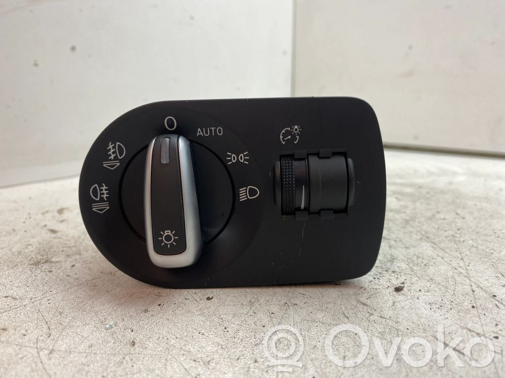 Audi Q3 8U Light switch 