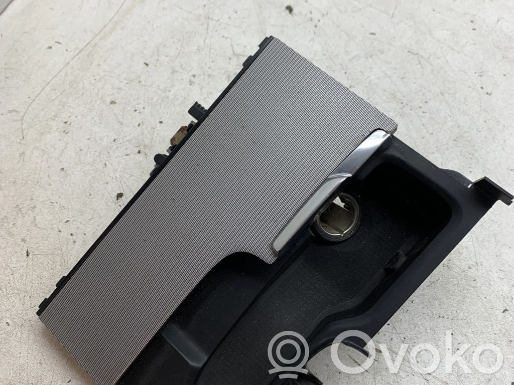 Volvo XC60 Ashtray (front) 