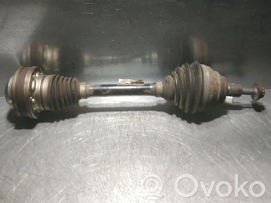 Volkswagen PASSAT B7 Półoś przednia 