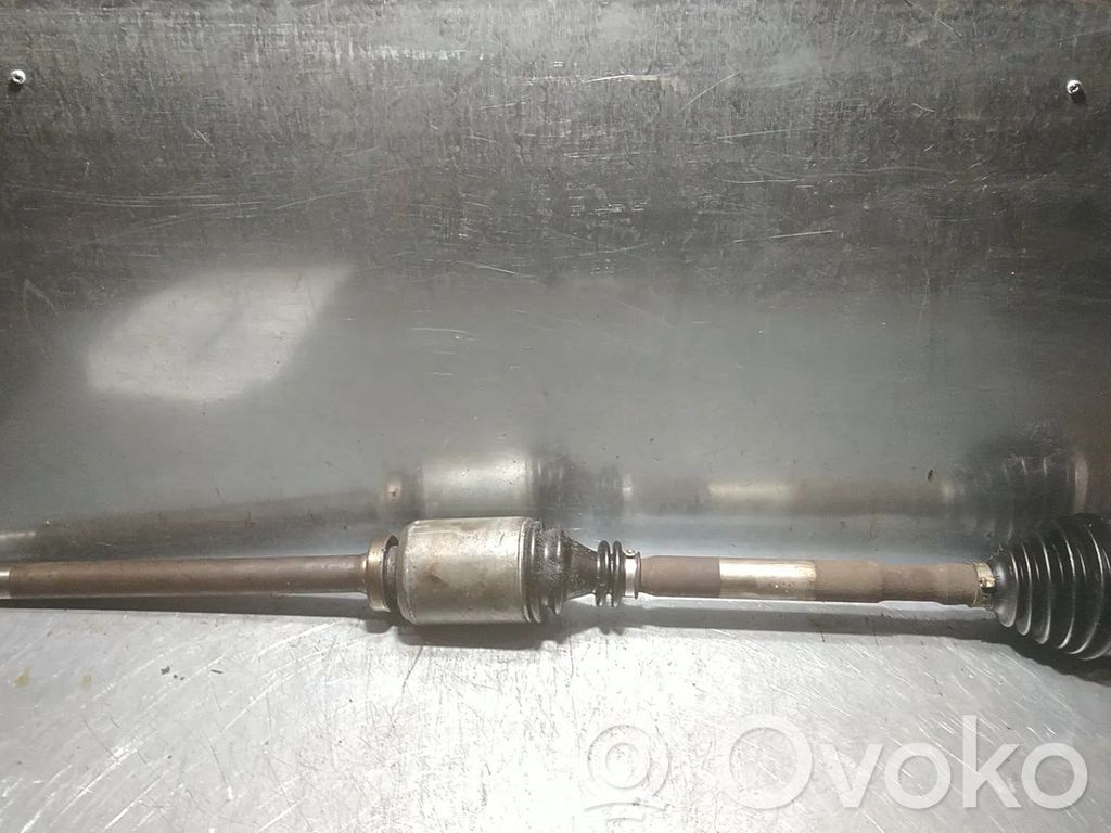 Eje de transmisión delantero   8200026792,8200026913,8200169277,PF1010