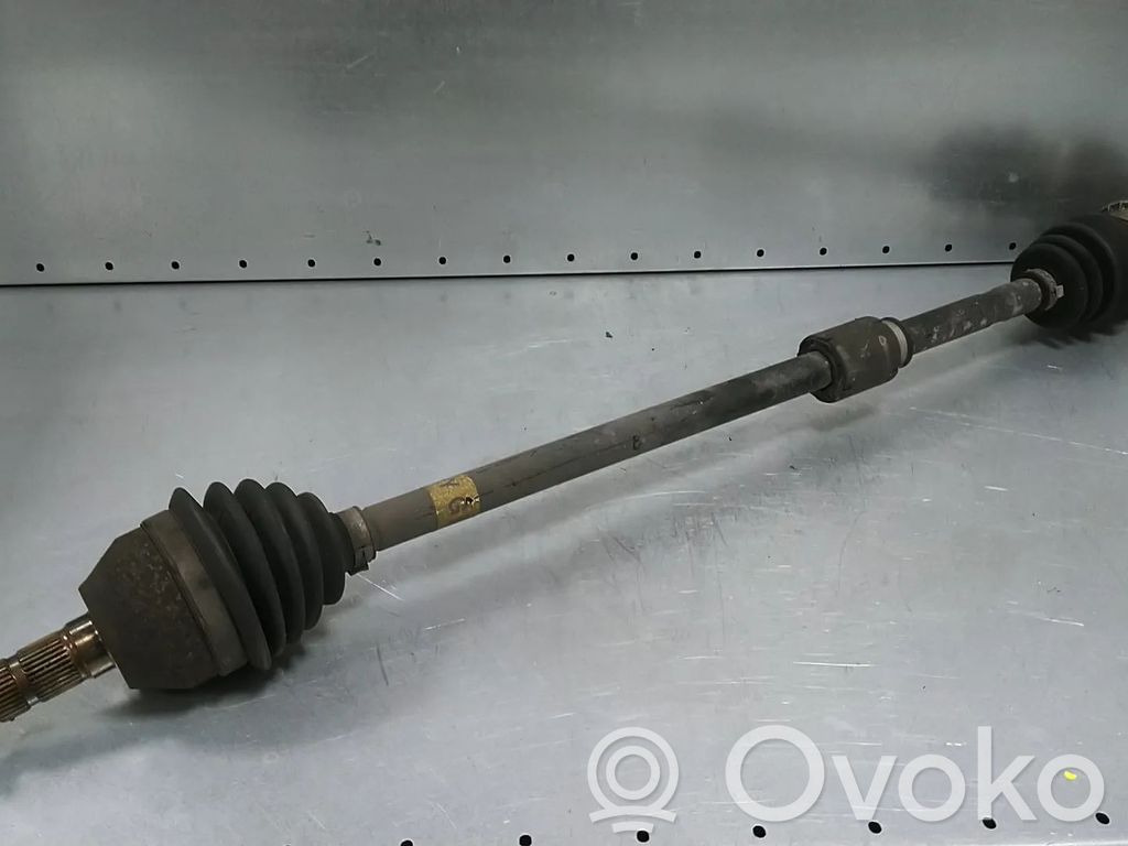 Opel Meriva B Półoś przednia 