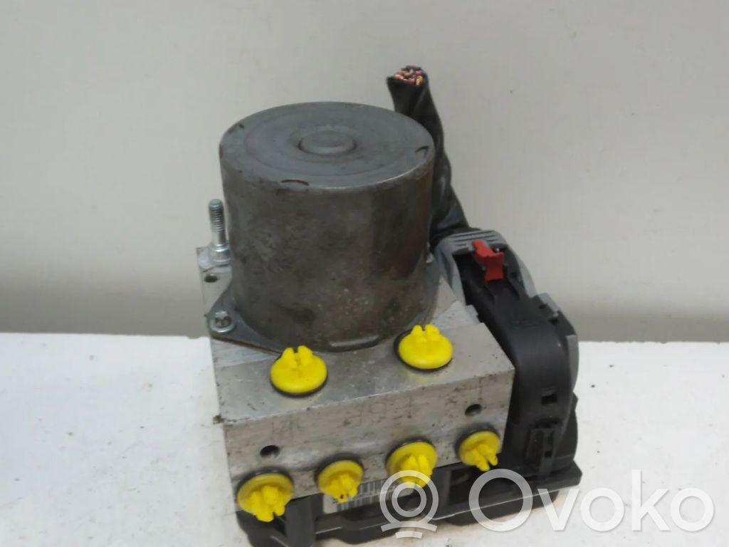 Audi A4 S4 B6 8E 8H ABS bloks 