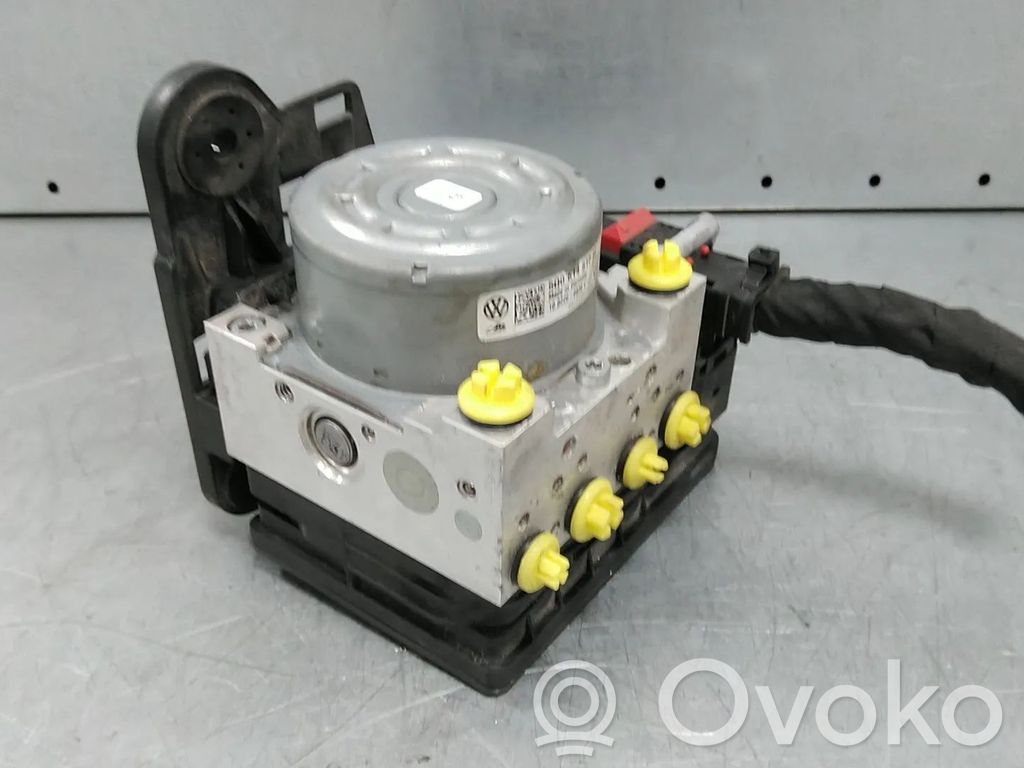 Volkswagen PASSAT B8 ABS Pump 