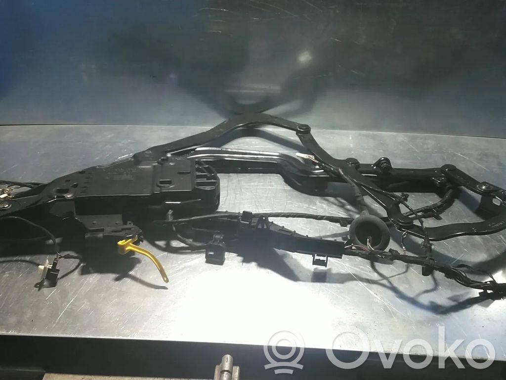 Tailgate/trunk/boot hinge   8F0871349D