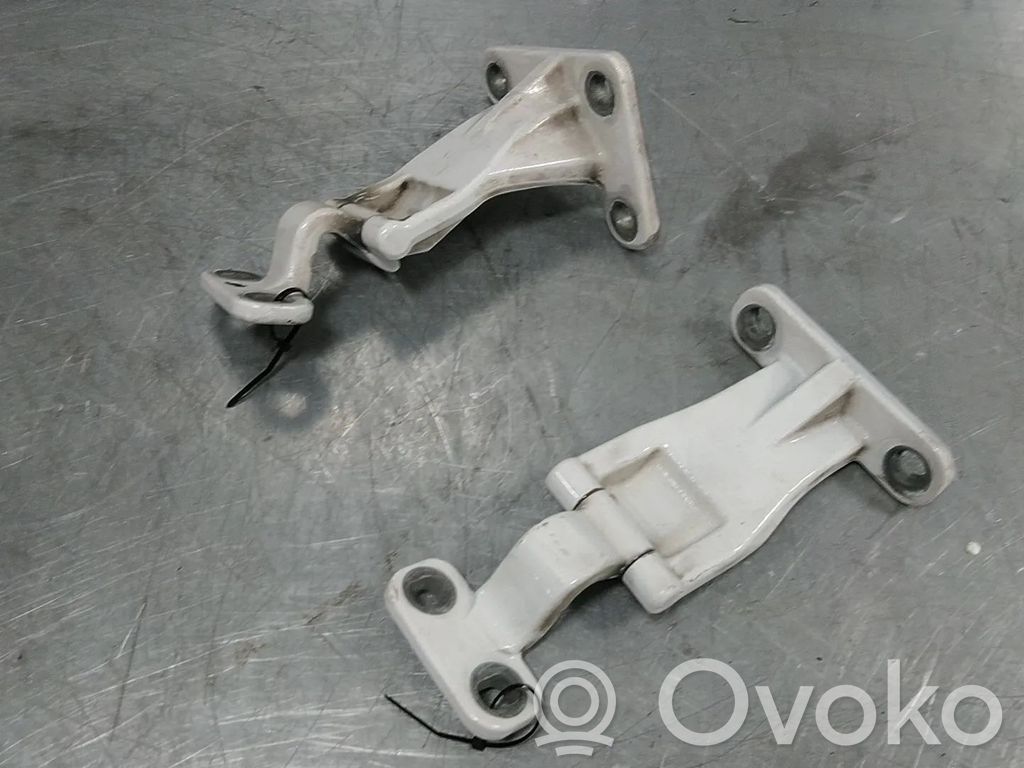 Tailgate/trunk/boot hinge   2K7827152A,2K7827154A
