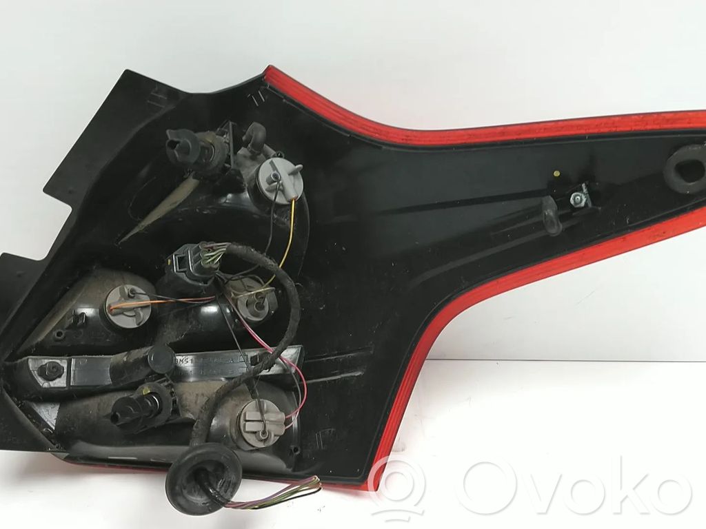 Ford Focus Aizmugurējais lukturis virsbūvē 