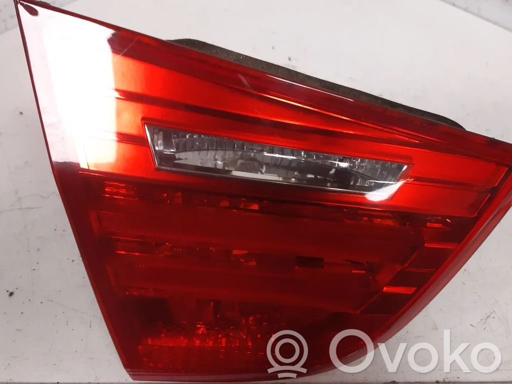 BMW 3 E90 E91 Aizmugurējais lukturis virsbūvē 