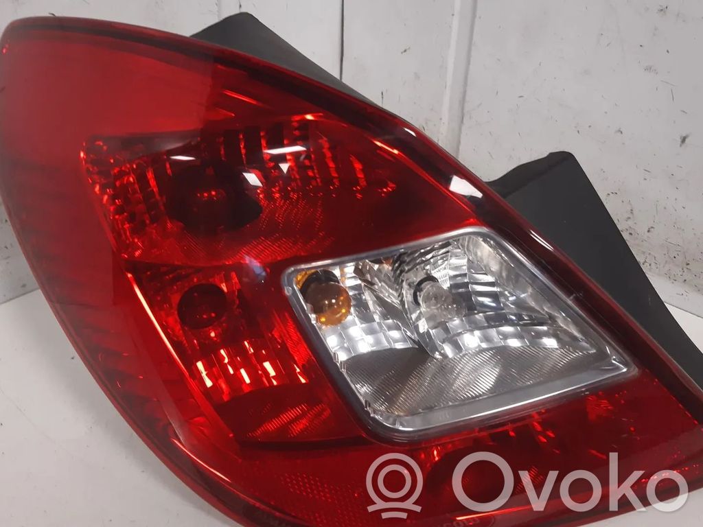 Opel Corsa D Lampa tylna 