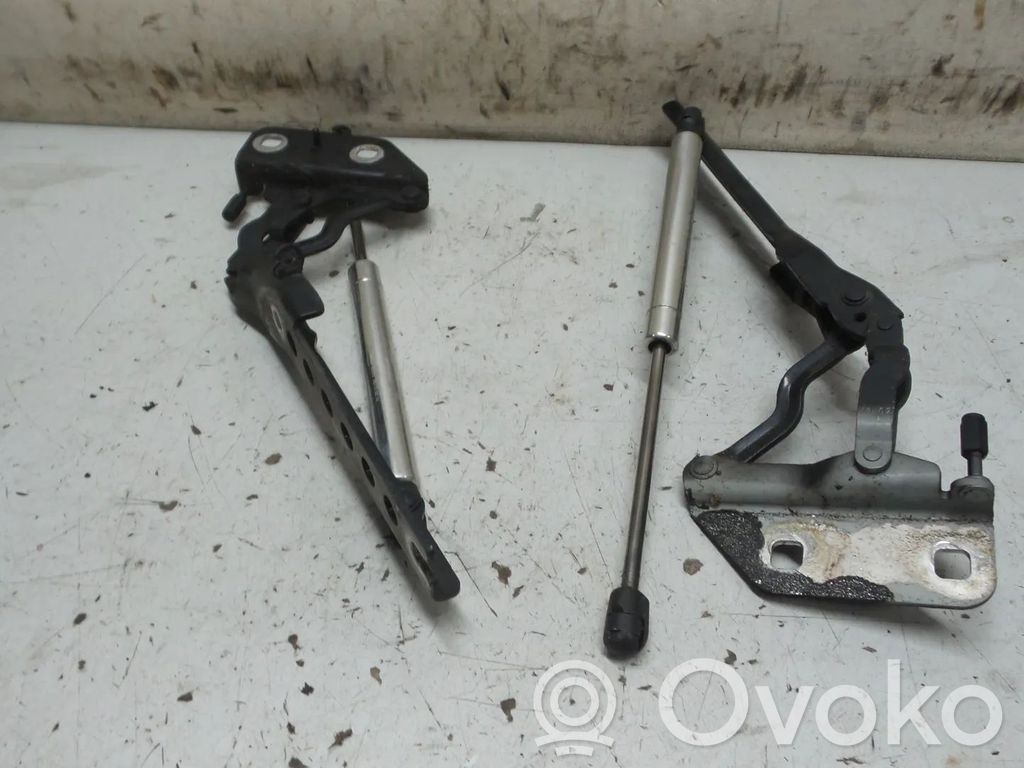 Engine bonnet/hood hinges   4E0823302E,4E0823301E