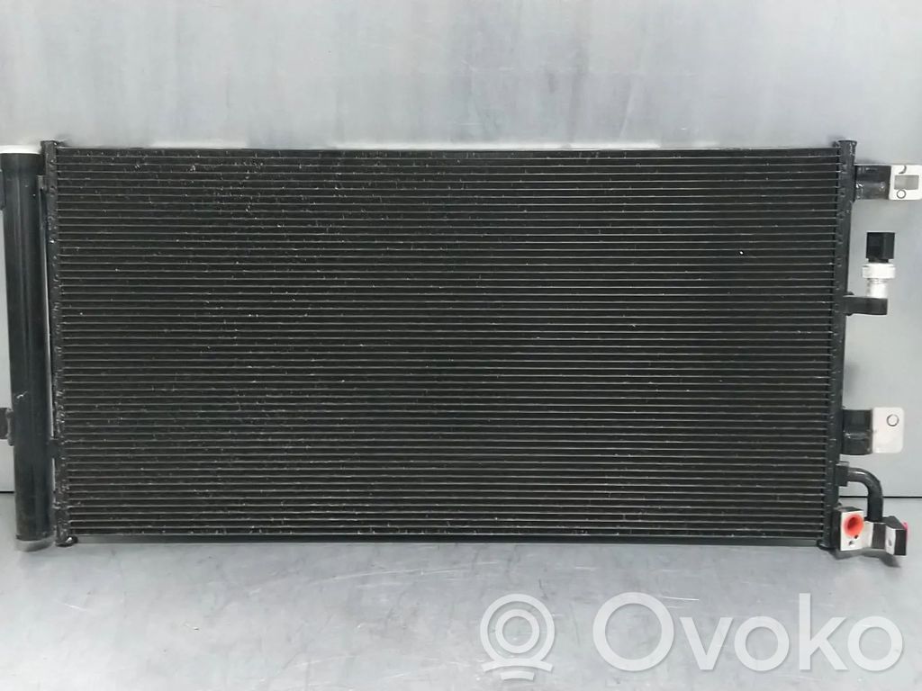 Audi A4 S4 B9 Skraplacz / Chłodnica klimatyzacji 