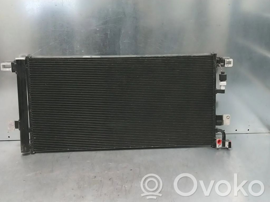 Audi A4 S4 B9 Skraplacz / Chłodnica klimatyzacji 