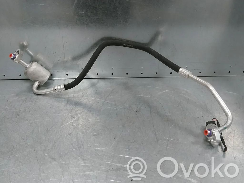 BMW i4 Ilmastointilaitteen putki (A/C) 