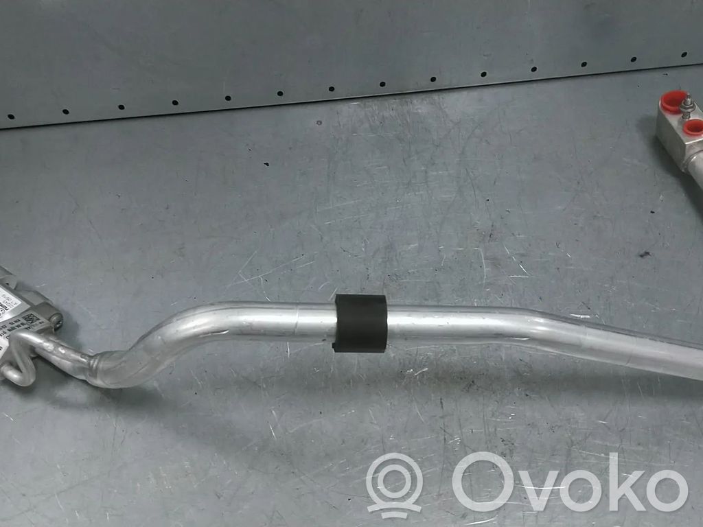 Audi e-tron Ilmastointilaitteen putki (A/C) 