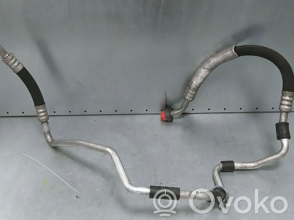Volkswagen Golf V Ilmastointilaitteen putki (A/C) 