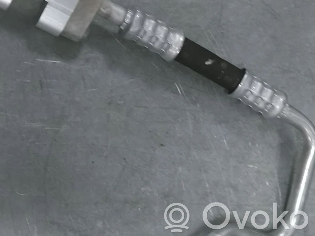 Audi e-tron Ilmastointilaitteen putki (A/C) 