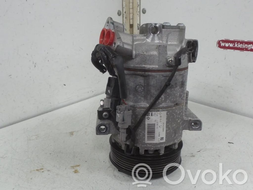 Renault Clio IV Air conditioning (A/C) compressor (pump) 