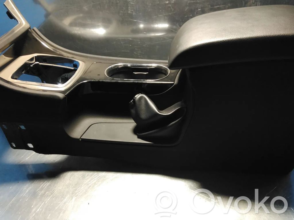 Ford Mondeo MK IV Centrālā konsole 