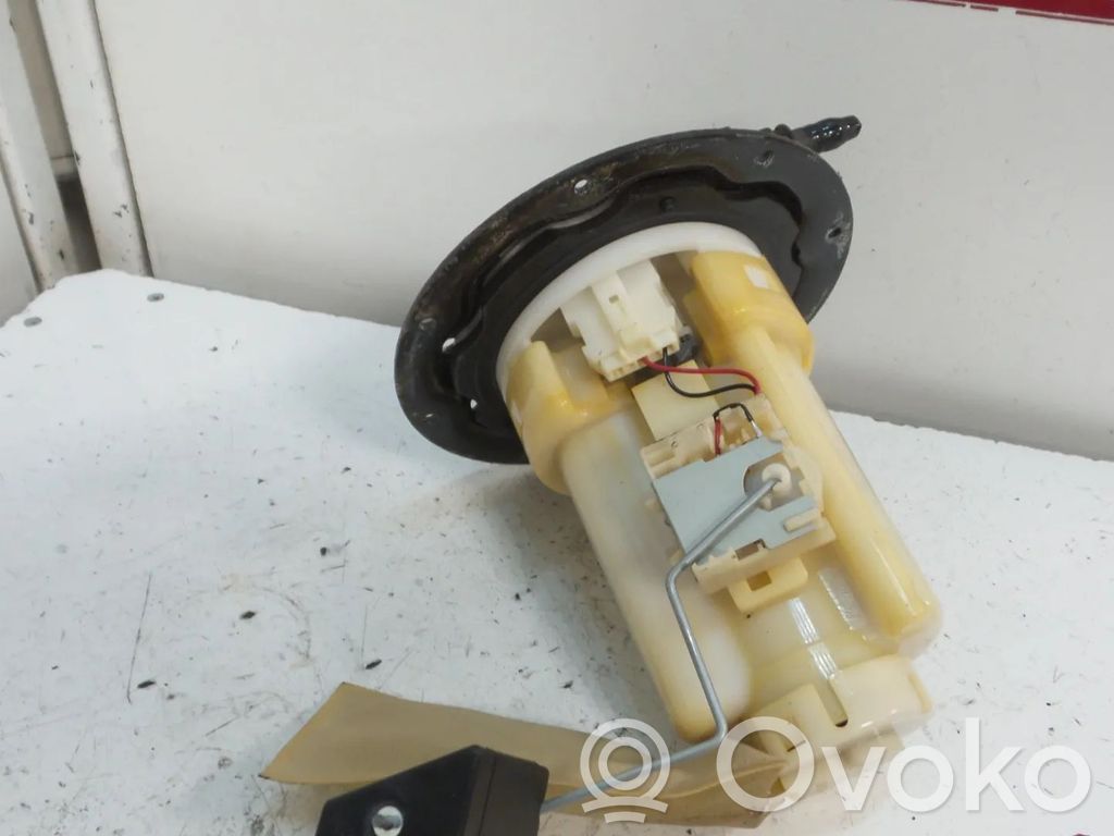 Mazda Premacy Bomba interna de combustible 