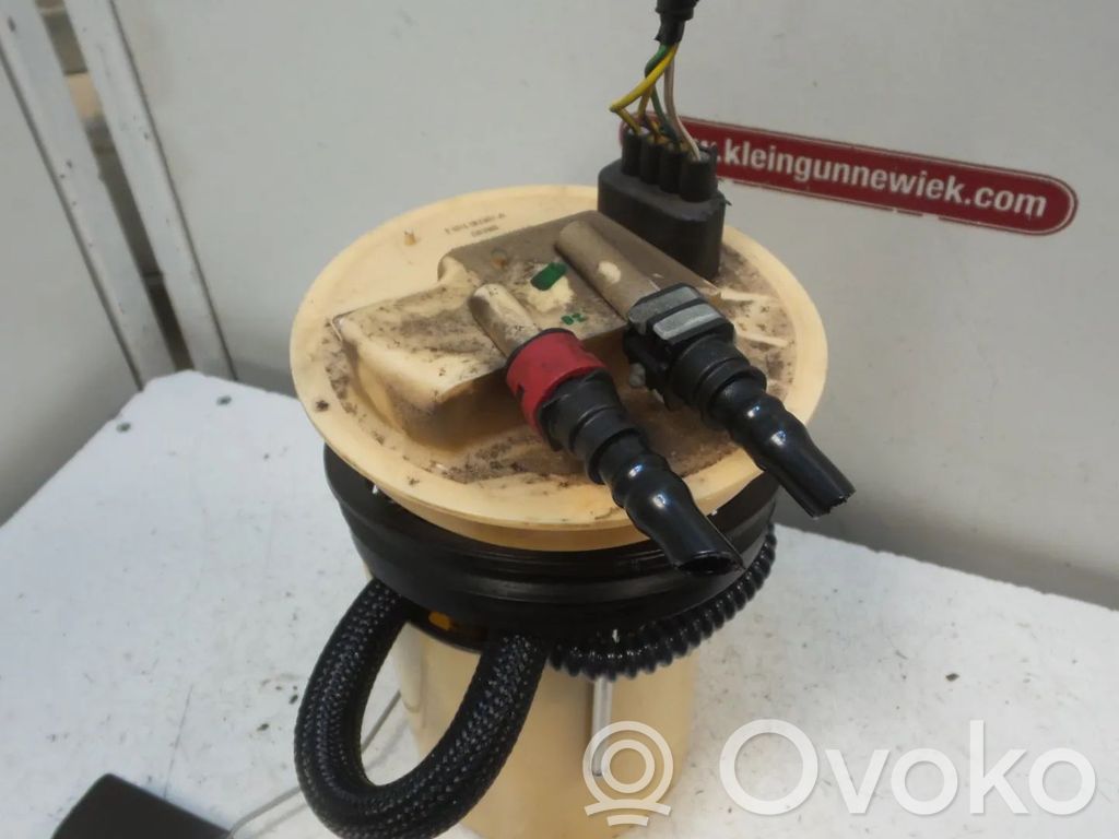 Ford Fiesta Polttoainesäiliön pumppu 