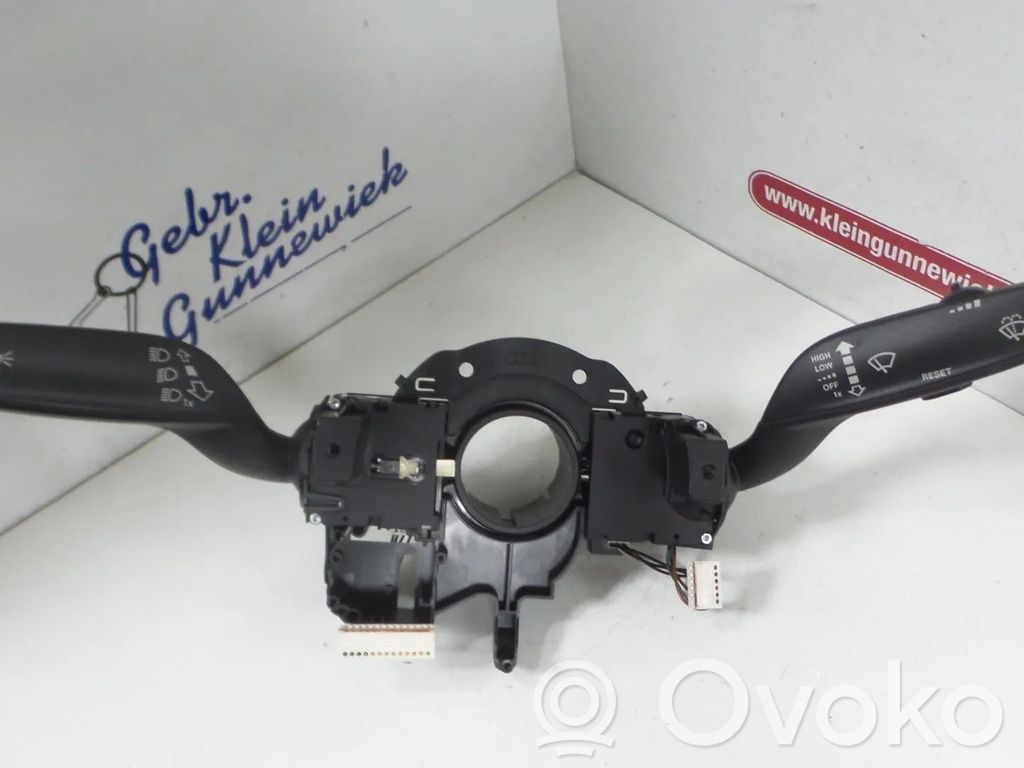 Audi A5 8T 8F Interruptor/palanca de limpiador de luz de giro 