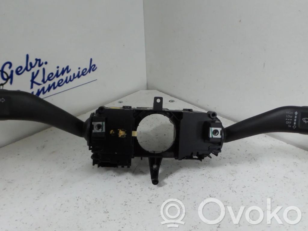 Seat Mii Interruptor/palanca de limpiador de luz de giro 